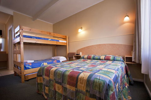Parkville Motel - Coogee Beach Accommodation 1