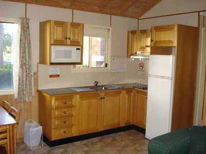 Paradise Park Cabins - Coogee Beach Accommodation 4
