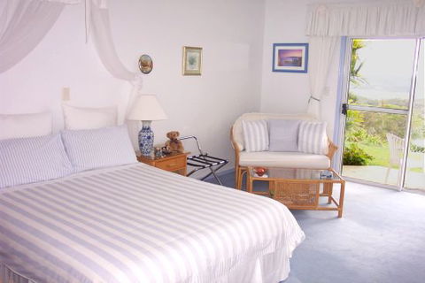 Ninderry Manor - Coogee Beach Accommodation 2