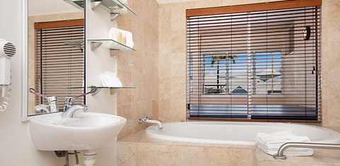 The Newport On Macrossan - Coogee Beach Accommodation 1