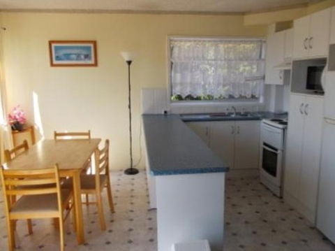 Skyline Holiday Units - Coogee Beach Accommodation 3