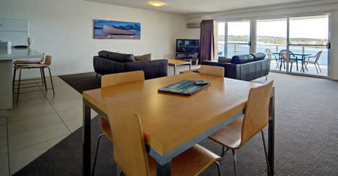 Albacore Luxury Holiday Apartments - Coogee Beach Accommodation 6