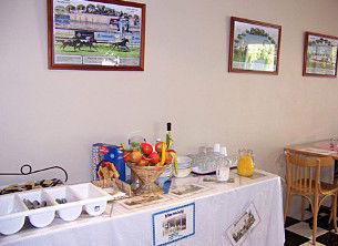 Best Western Garden Court Motel - Coogee Beach Accommodation 4