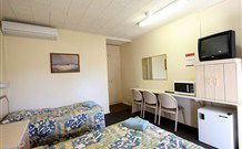 Wattle Tree Motel - Cootamundra - Coogee Beach Accommodation 0