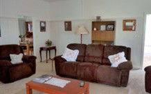 Brushgrove - Coogee Beach Accommodation 1