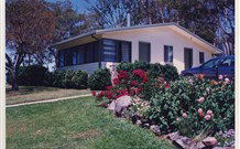 Coach Cottage - Coogee Beach Accommodation 1