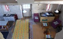 Kangadoo Cottage - Coogee Beach Accommodation 2