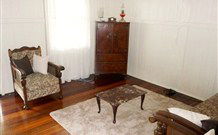 Paul Readers Yellow Haus - Coogee Beach Accommodation 2