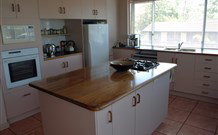 Surf House Narrawallee - Coogee Beach Accommodation 1