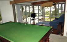 Surf House Narrawallee - Coogee Beach Accommodation 3