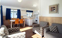 Dam It Getaway - Coogee Beach Accommodation 3