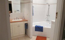 Jervis Bay Holidays - Coogee Beach Accommodation 3