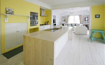 Siver Cabin - Coogee Beach Accommodation 1