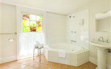 The Studio - Coogee Beach Accommodation 2