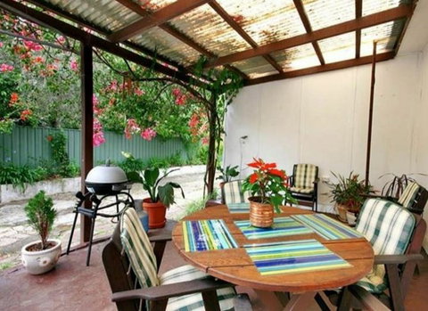Pass And Pause Holiday Bed And Breakfast Accommodation - Coogee Beach Accommodation 0