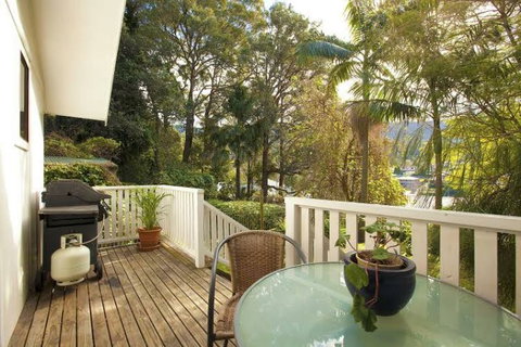 Pass And Pause Holiday Bed And Breakfast Accommodation - Coogee Beach Accommodation 2