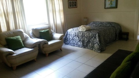 Pass And Pause Holiday Bed And Breakfast Accommodation - Coogee Beach Accommodation 5