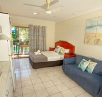 Tropical Palms Resort  4WD Hire - Coogee Beach Accommodation