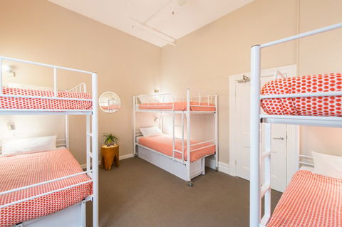 Port Elliot YHA - Coogee Beach Accommodation 5