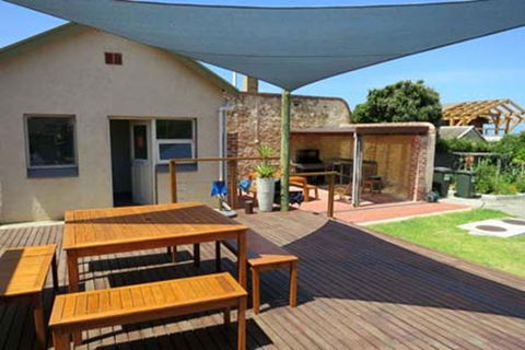 Port Elliot YHA - Coogee Beach Accommodation 7