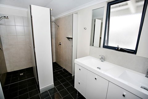 Albany YHA - Coogee Beach Accommodation 9