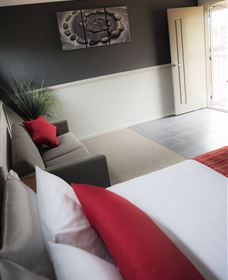 The Rocks Motel - Coogee Beach Accommodation 0