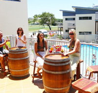 Emu's Beach Resort - Coogee Beach Accommodation