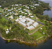 Tinaroo Lake Resort - Coogee Beach Accommodation