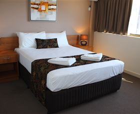 Gladstone Reef Hotel Motel - Coogee Beach Accommodation 0