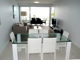 Echelon Apartments Yeppoon - Coogee Beach Accommodation 1