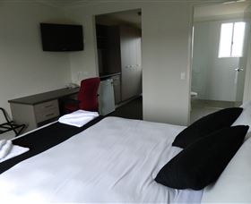 Dooleys Tavern And Motel Capella - Coogee Beach Accommodation 1