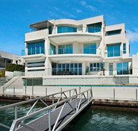 Prestige in Paradise - Coogee Beach Accommodation