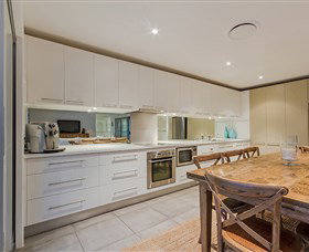 Malibu Shores At Vogue Holiday Homes - Coogee Beach Accommodation 2