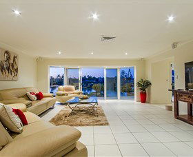 The RiverView At Vogue Holiday Homes - Coogee Beach Accommodation 2