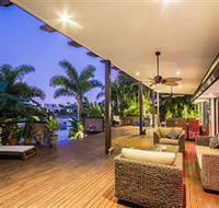 The Tropics at Vogue Holiday Homes - Coogee Beach Accommodation