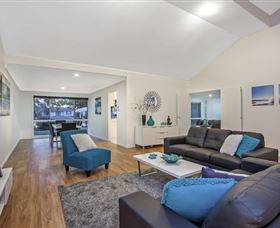 The Sands At Vogue Holiday Homes - Coogee Beach Accommodation 2