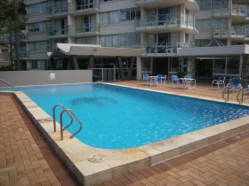 Pacific Regis Holiday Apartments - Coogee Beach Accommodation 1