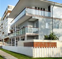 Bujerum Apartments on Burleigh - Coogee Beach Accommodation