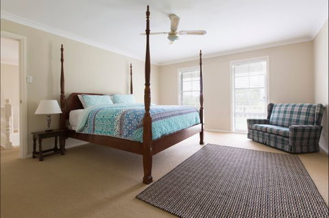 Ashgrove House: Farm Club Australia - Coogee Beach Accommodation 16