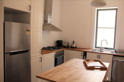 Dreamer's Cottage - Coogee Beach Accommodation 2