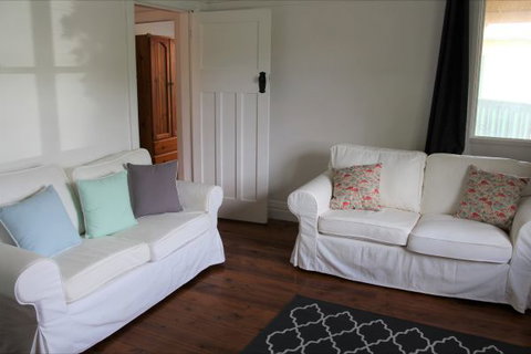 Dreamer's Cottage - Coogee Beach Accommodation 7