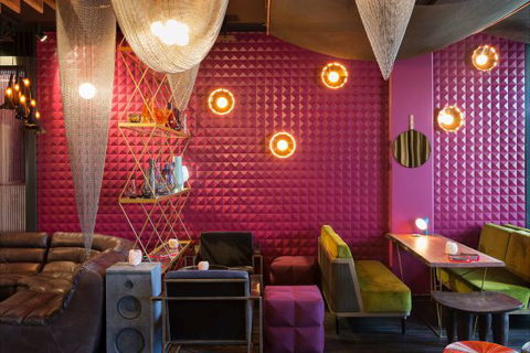 East Hotel + Apartments - Coogee Beach Accommodation 6