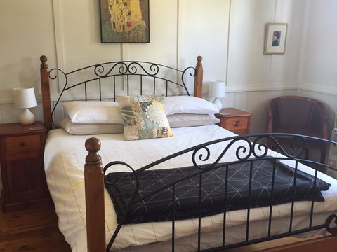 Minnie's Yass - Coogee Beach Accommodation 0