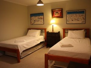 Eelah - Coogee Beach Accommodation 0