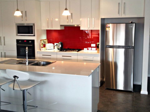 Kalinya - Coogee Beach Accommodation 0