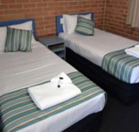 The Oaks Hotel Motel  - Coogee Beach Accommodation