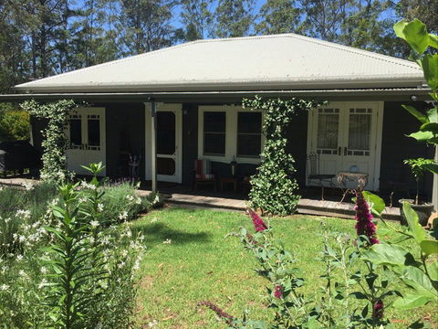 Lemon Tree Cottage - Coogee Beach Accommodation 0