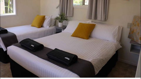 Mataranka Roadhouse And Cabins - Coogee Beach Accommodation 0