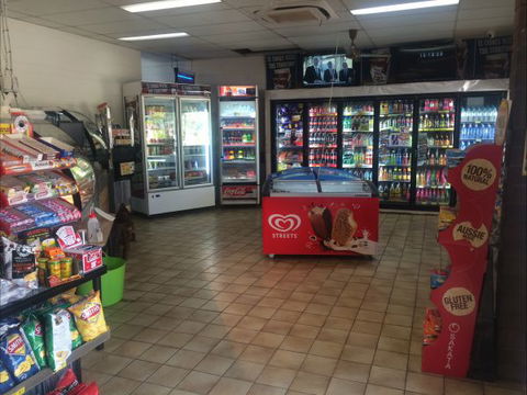 Mataranka Roadhouse And Cabins - Coogee Beach Accommodation 3