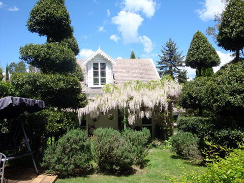 Southdown Cottage Bowral - Coogee Beach Accommodation 2